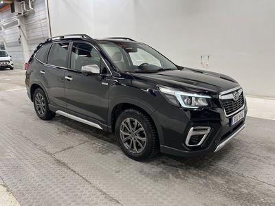 begagnad Subaru Forester e-Boxer AWD 150hk Skinn Kamera Värmare MOMS