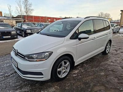 Begagnad VW Touran 110 HK (80 kW) 2015 Vit Minibuss