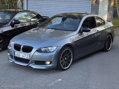 Grå Begagnad 2009 BMW 330 Comfort Edition Sportkupé | 160 000 kr (Lite dyr)