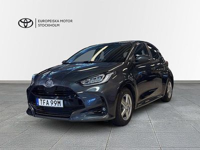 Begagnad Toyota Yaris Hybrid Active 116 HK (85 kW) 2025 Mörkgrå Halvkombi