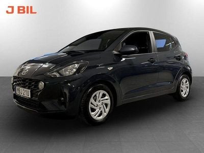 Begagnad Hyundai i10 Essential 67 HK (49 kW) 2022 Grå Halvkombi