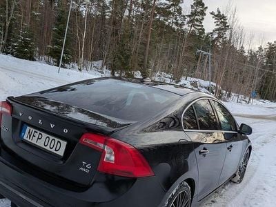 Begagnad Volvo S60 R-Design 329 HK (241 kW) 2013 Sedan