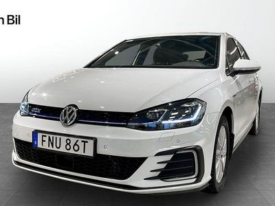 Begagnad VW Golf VII GTE 150 HK (110 kW) 2020 Pure white
