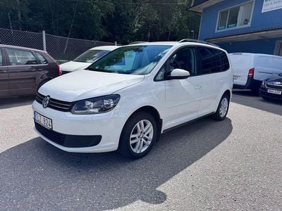Begagnad VW Touran 150 HK (110 kW) 2013 Vit Minibuss