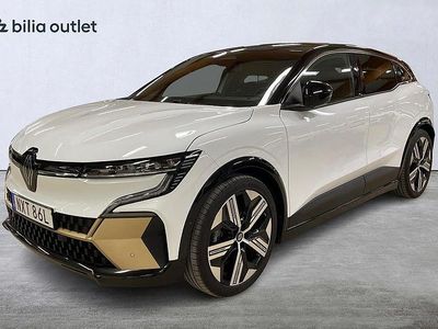 Vit Begagnad 2022 Renault Mégane IV Iconic Halvkombi | 309 900 kr (Dyr)