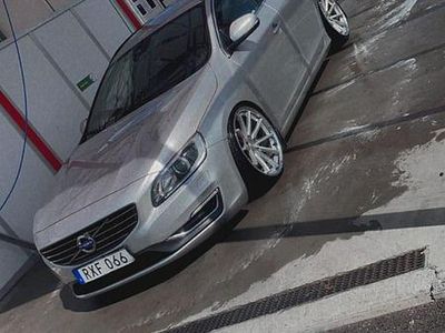 Begagnad 2015 Volvo V60 Kombi | 125 000 kr (Marknadspris)