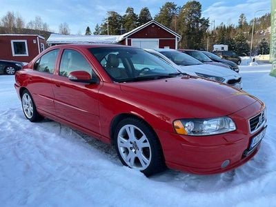 Begagnad Volvo S60 Summum 209 HK (153 kW) 2007 Röd Sedan