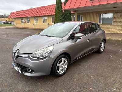 Begagnad Renault Clio IV 90 HK (66 kW) 2014 Grå Halvkombi