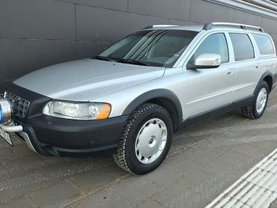 Begagnad Volvo XC70 Momentum 185 HK (136 kW) 2007 Grå Kombi