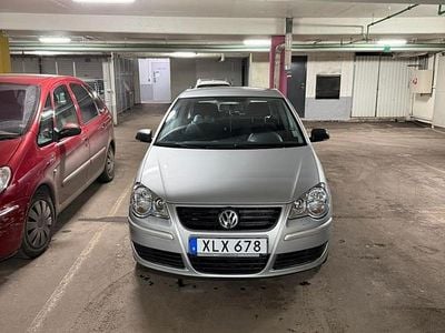 Begagnad VW Polo 75 HK (55 kW) 2006 Halvkombi