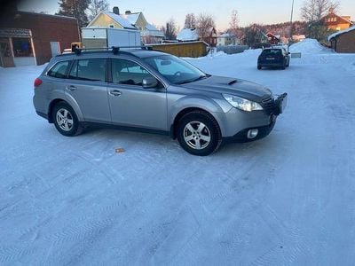 Begagnad Subaru Outback 150 HK (110 kW) 2011 Kombi