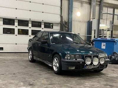 Begagnad 1995 BMW 318 Sedan | 11 000 kr