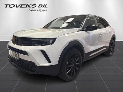 Vit Begagnad 2024 Opel Mokka SUV | 259 000 kr (Marknadspris)