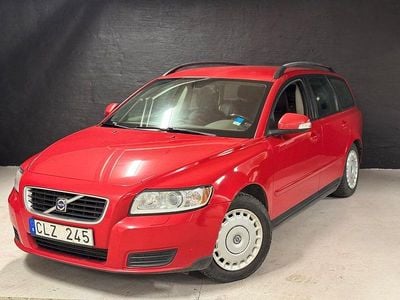 Begagnad Volvo V50 Kinetic 109 HK (80 kW) 2010 Röd Kombi