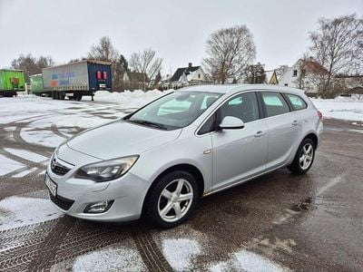 Begagnad Opel Astra 125 HK (91 kW) 2012 Silver metallic Kombi