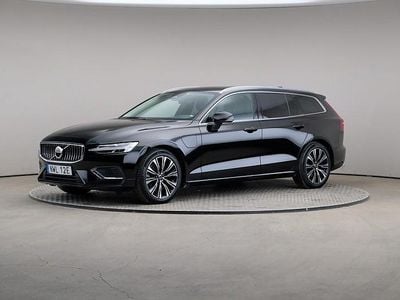 Svart Begagnad 2022 Volvo V60 Core Kombi | 349 000 kr (Marknadspris)