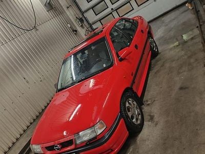 Begagnad 1993 Opel Vectra Sedan | 31 990 kr