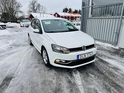 Vit Begagnad 2017 VW Polo Halvkombi | 139 900 kr (Marknadspris)