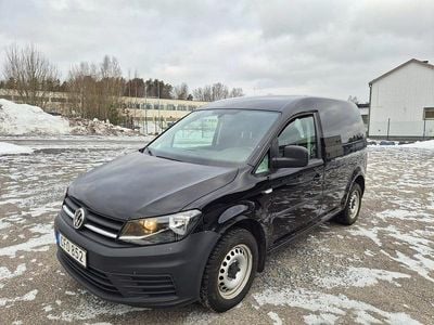 Begagnad VW Caddy 75 HK (55 kW) 2019 Svart Minibuss