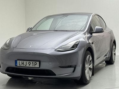 Begagnad Tesla Model Y Long Range AWD 378 kW (514 HK) 2024 Grå SUV