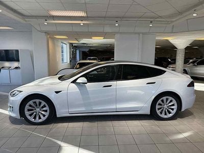 Begagnad Tesla Model S 386 kW (525 HK) 2018 Vit Halvkombi