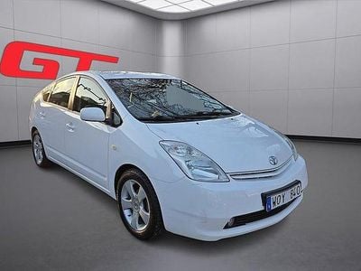 Vit Begagnad 2005 Toyota Prius Halvkombi | 61 900 kr (Marknadspris)