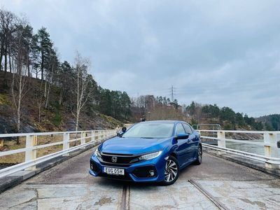 begagnad Honda Civic 1.0 CVT Executive FRÄSCH Taklucka Serviceavtal