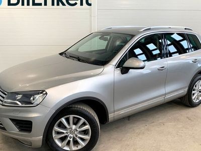 begagnad VW Touareg 3.0 V6 TDI 4M Limited Drag D-Värme Kamera