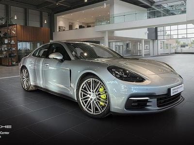 Begagnad Porsche Panamera 330 HK (242 kW) 2019 Silver Halvkombi