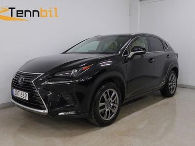 Svart Begagnad 2018 Lexus NX300h Executive Line SUV | 309 500 kr (Marknadspris)