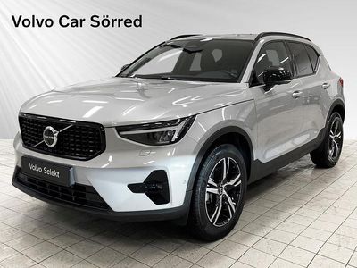 Vit Begagnad 2024 Volvo XC40 Plus SUV | 389 900 kr (Marknadspris)