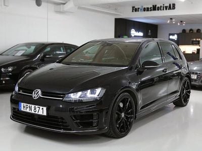 Svart Begagnad 2015 VW Golf VII R Halvkombi | 249 900 kr (Lite dyr)