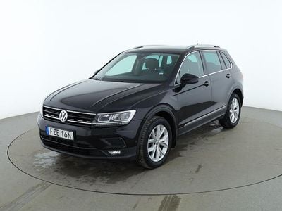 Svart Begagnad 2020 VW Tiguan SUV | 279 000 kr (Marknadspris)