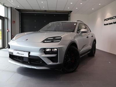 Silver Begagnad 2024 Porsche Macan Turbo SUV | 1 573 300 kr