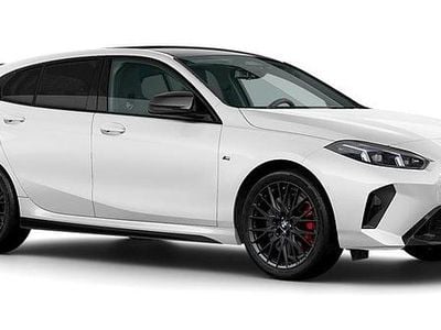 Vit Ny 2026 BMW M135 Comfort Edition Halvkombi | 652 600 kr