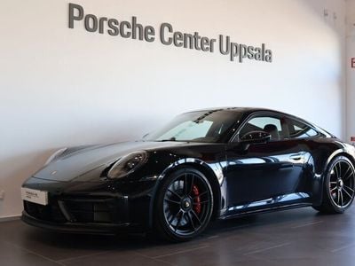 Porsche 911 Carrera 4 GTS
