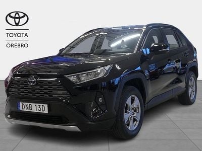 Svart Begagnad 2022 Toyota RAV4 Hybrid Active SUV | 349 900 kr (Bra pris)