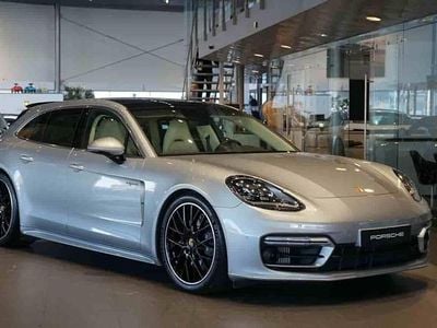 Begagnad Porsche Panamera Sport Turismo 330 HK (242 kW) 2023 Silver Kombi