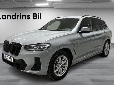 Grå Begagnad 2022 BMW X3 SUV | 359 900 kr (Marknadspris)