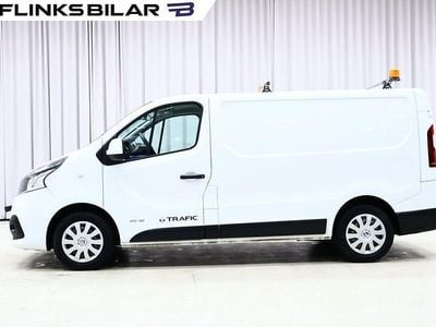 Vit Begagnad 2016 Renault Trafic Minibuss | 99 900 kr (Marknadspris)