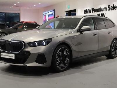 Grå Begagnad 2025 BMW 530 M Sport Kombi | 649 000 kr