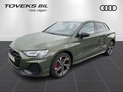 Begagnad Audi A3 S-Line 272 HK (200 kW) 2025 Distriktgrön metallic