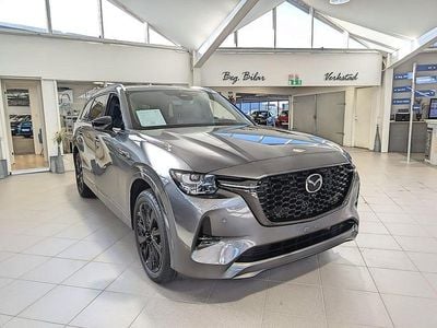 Svart Ny 2025 Mazda CX-80 Homura-Line SUV | 616 100 kr (Superpris)