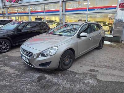 Begagnad Volvo V60 Kinetic 163 HK (119 kW) 2011 Sandmet Kombi