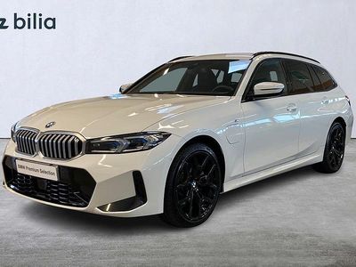 Begagnad BMW 330e Comfort Edition 292 HK (214 kW) 2025 Vit Kombi