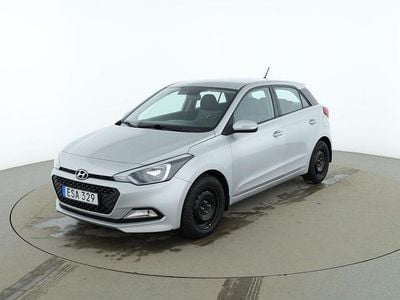 Begagnad Hyundai i20 Comfort 85 HK (62 kW) 2014 Silver Sedan