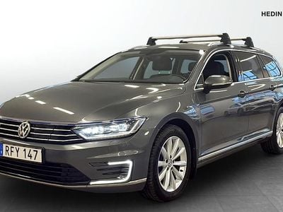 Grå Begagnad 2017 VW Passat GTE Kombi | 149 900 kr (Marknadspris)