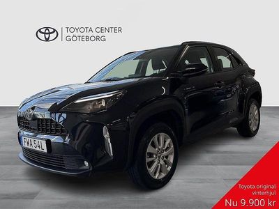 Svart Begagnad 2024 Toyota Yaris Cross Active SUV | 279 900 kr (Marknadspris)