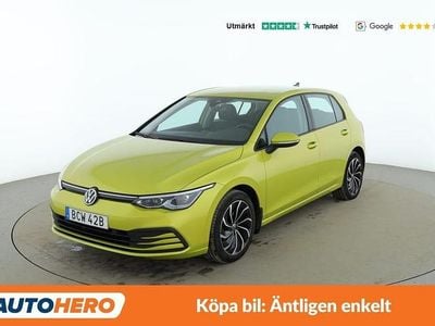 Gul Begagnad 2020 VW Golf VIII Halvkombi | 175 000 kr (Marknadspris)