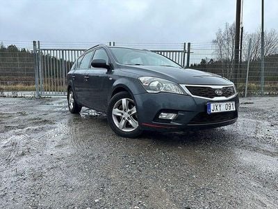 Grå Begagnad 2009 Kia Ceed Halvkombi | 34 900 kr (Bra pris)